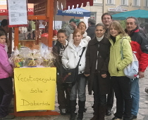 kranj_rdeci_kriz_drobtinica2.jpg kranj_rdeci_kriz_drobtinica2.jpg