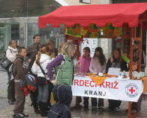 kranj_rdeci_kriz_drobtinica3.jpg kranj_rdeci_kriz_drobtinica3.jpg