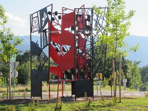 radovljica_skulptura_krozisce.jpg radovljica_skulptura_krozisce.jpg