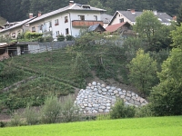 Kropa_sanacija_nabrezine.jpg Kropa_sanacija_nabrezine.jpg